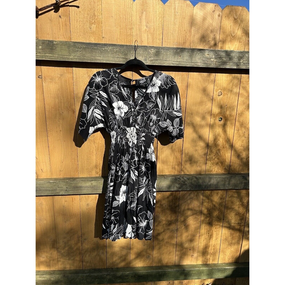 Shannon Marie Black White Hawaiian Hibiscus Floral Dress Size Medium Summer‎